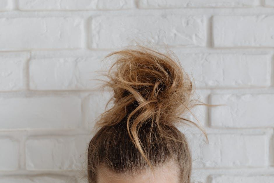 Mastering the Messy Bun: Your Go-To Guide for Short Hair!