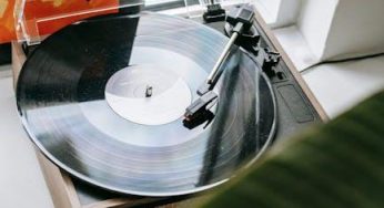 Crafting the Perfect Aesthetic YouTube Playlist: A Guide!