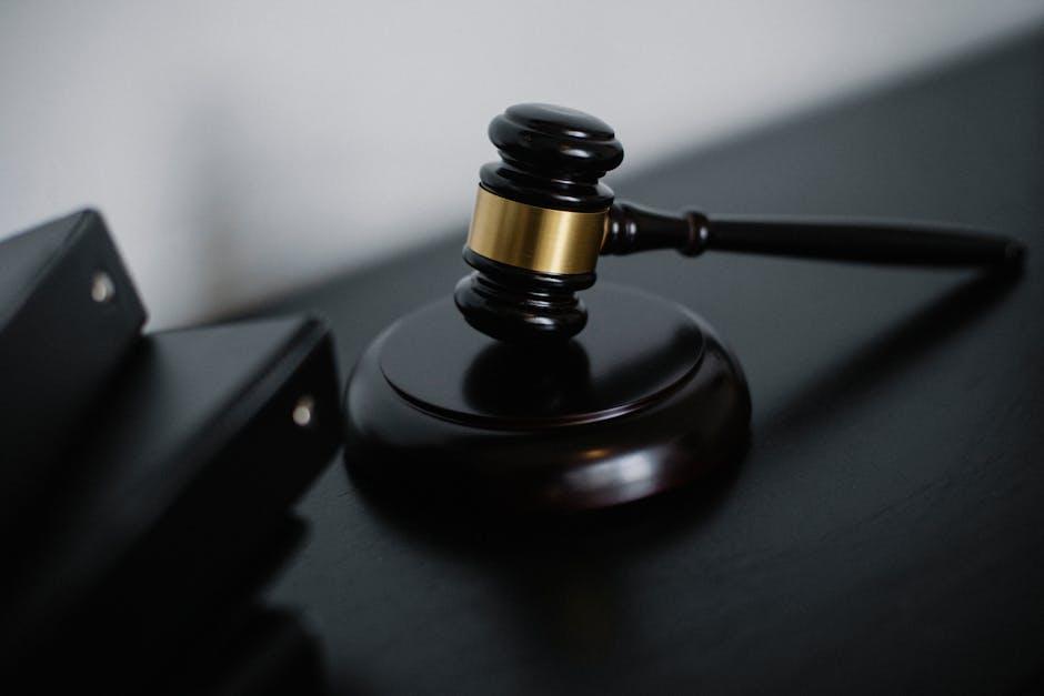 Legal Considerations: Navigating the​ Fine Line When Downloading