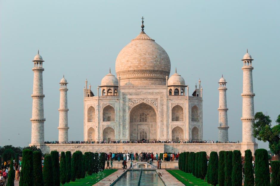 Exploring India’s Social Media Map: Facebook & YouTube Hotspots!