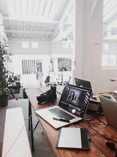 Crafting the Perfect Workspace for YouTube‍ Focus